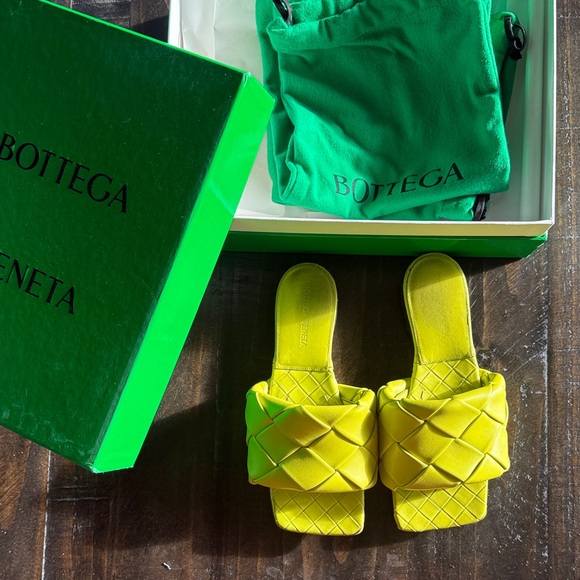 Bottega Veneta Bright Yellow Quilted Slides - Picture 8 of 9
